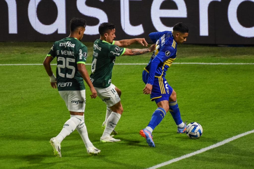 Ezequiel Fernandez, centrocampista del Boca Juniors