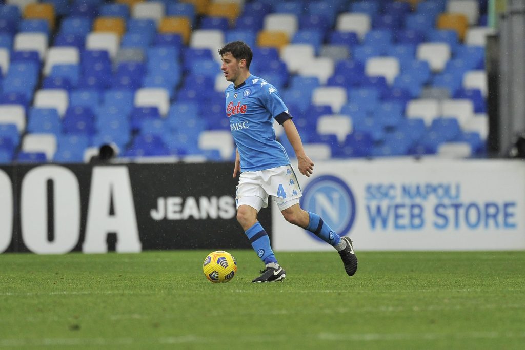 Diego Demme, centrocampista del Napoli in azione contro la Fiorentina