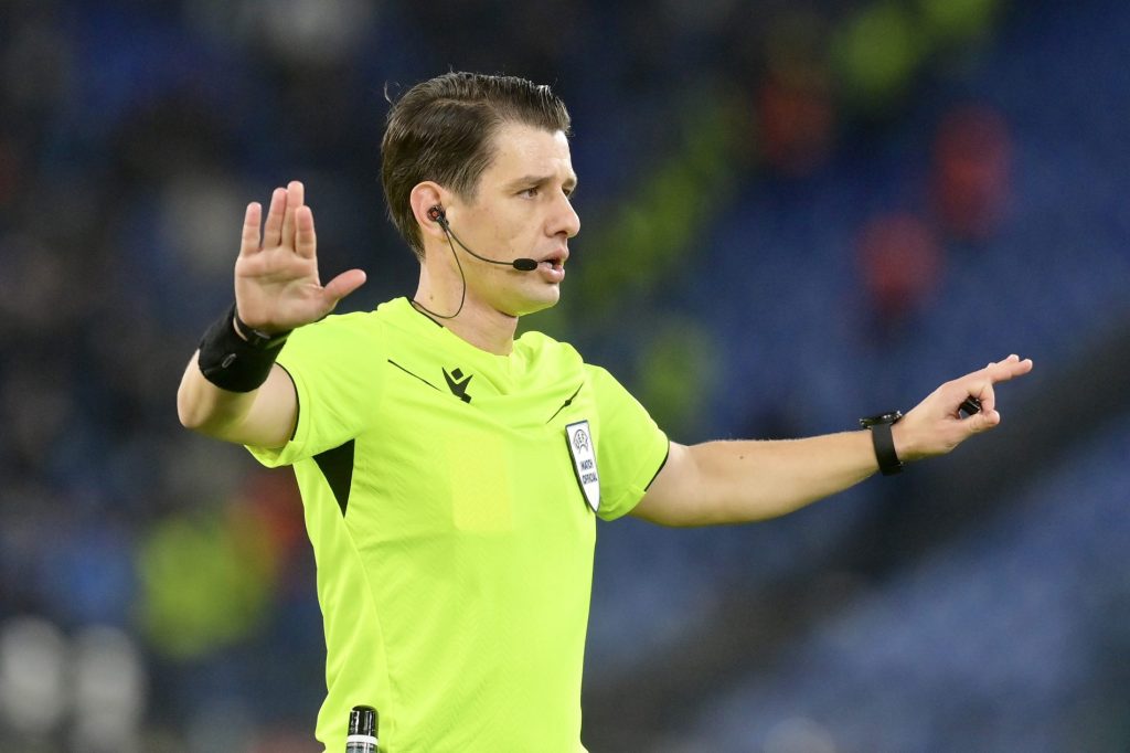 Halil Umut Meler, arbitro
