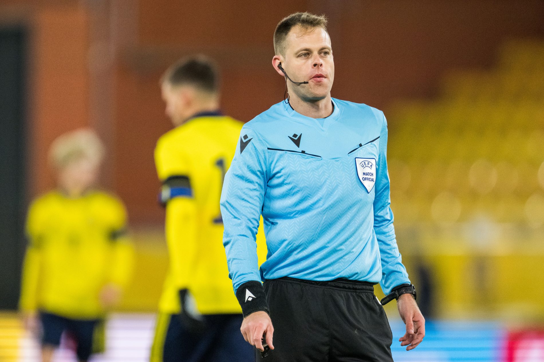 Ygal Ifrid, arbitro
